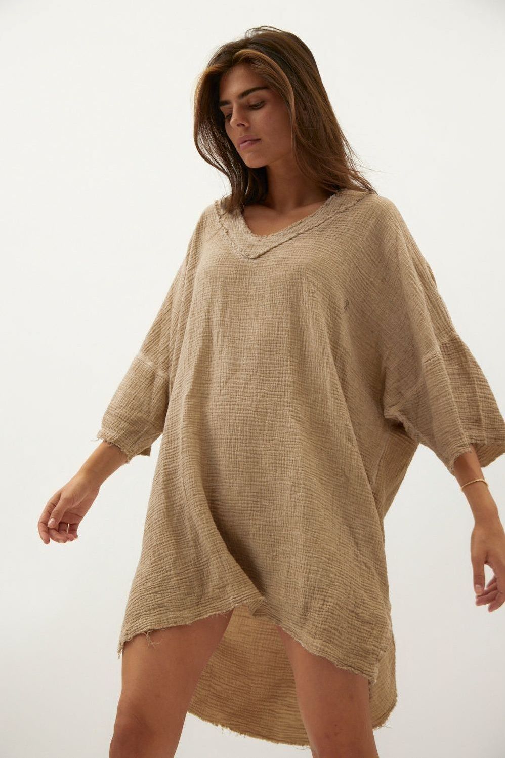 עליונית נשים TETRA RESORT V NECK ווש קאמל
