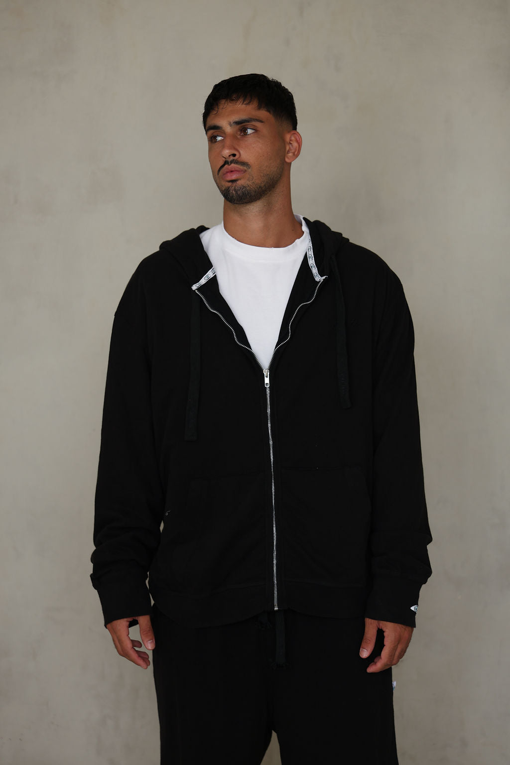 שחור ZIPPER TIMELESS