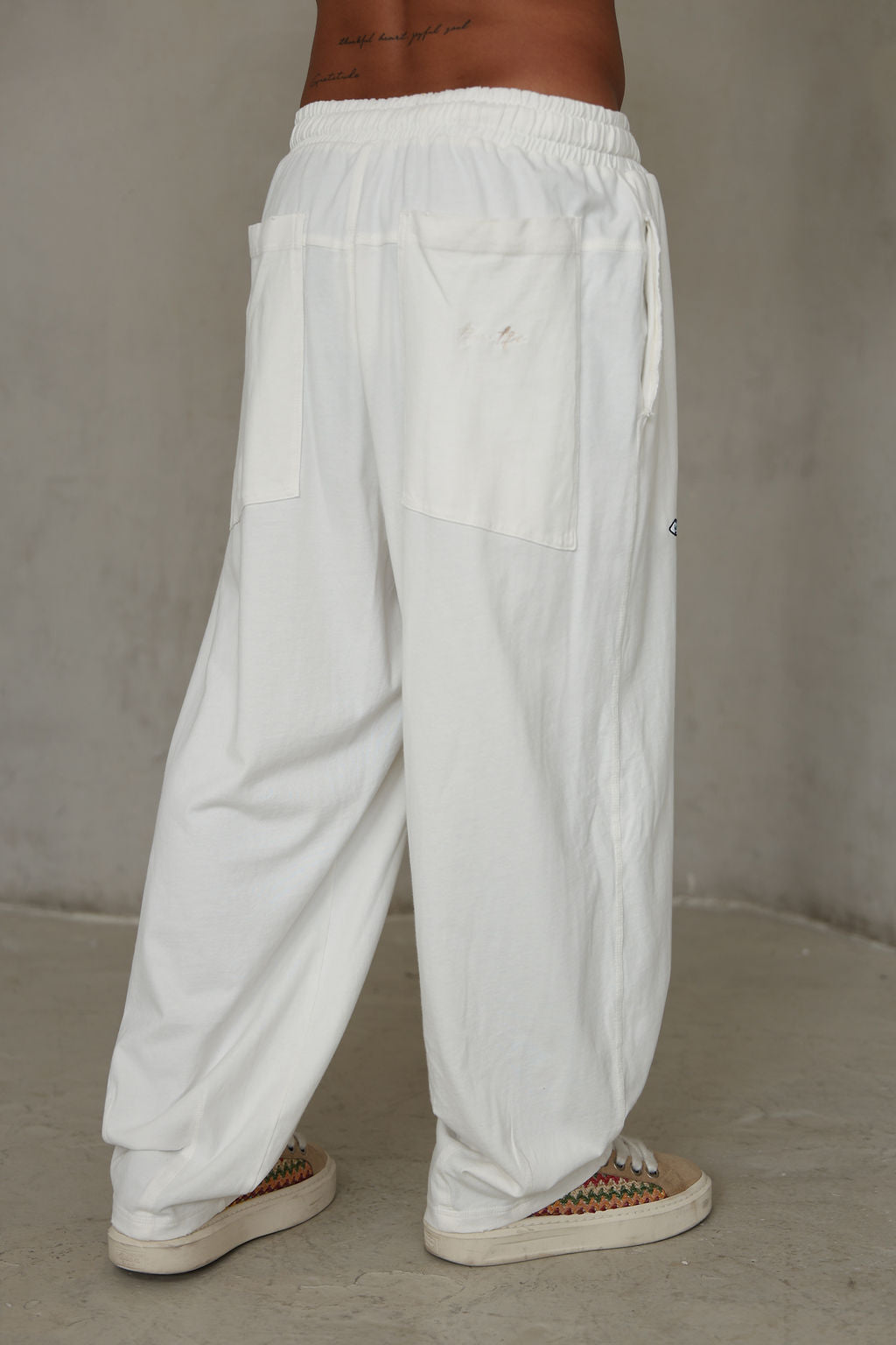 מכנס TIMELESS OVERSIZE שמנת