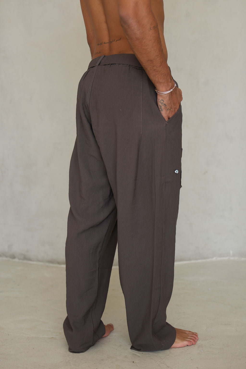 מכנס חגורה חום MILO BROWN