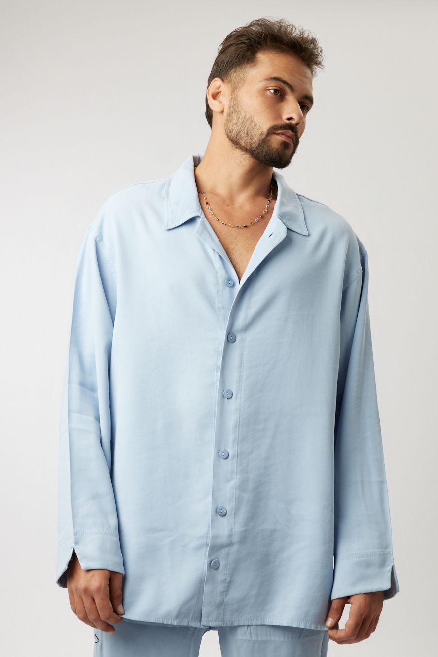 מכופתרת תכלת LUX LOOSE