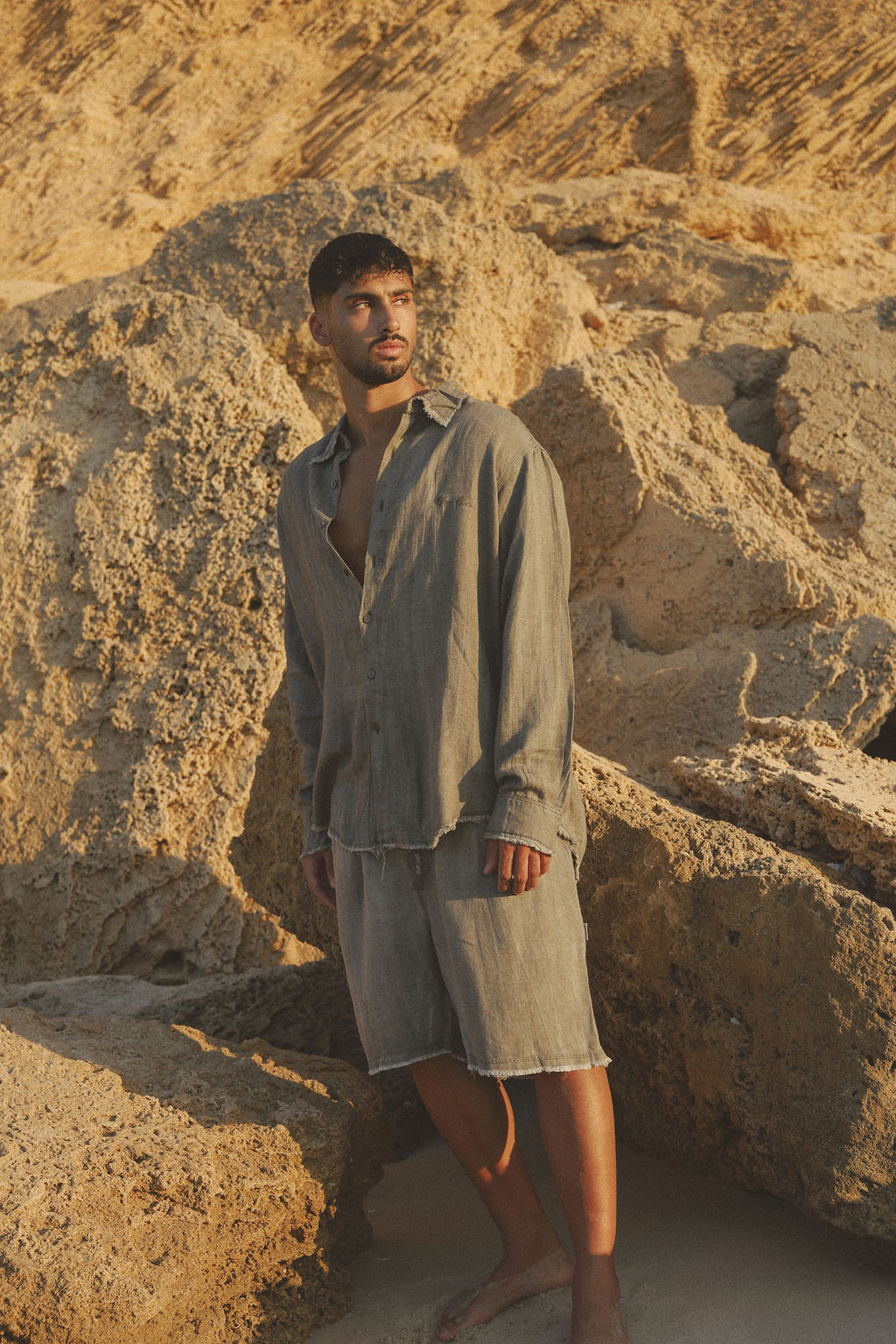אפור LINEN מכופתרת