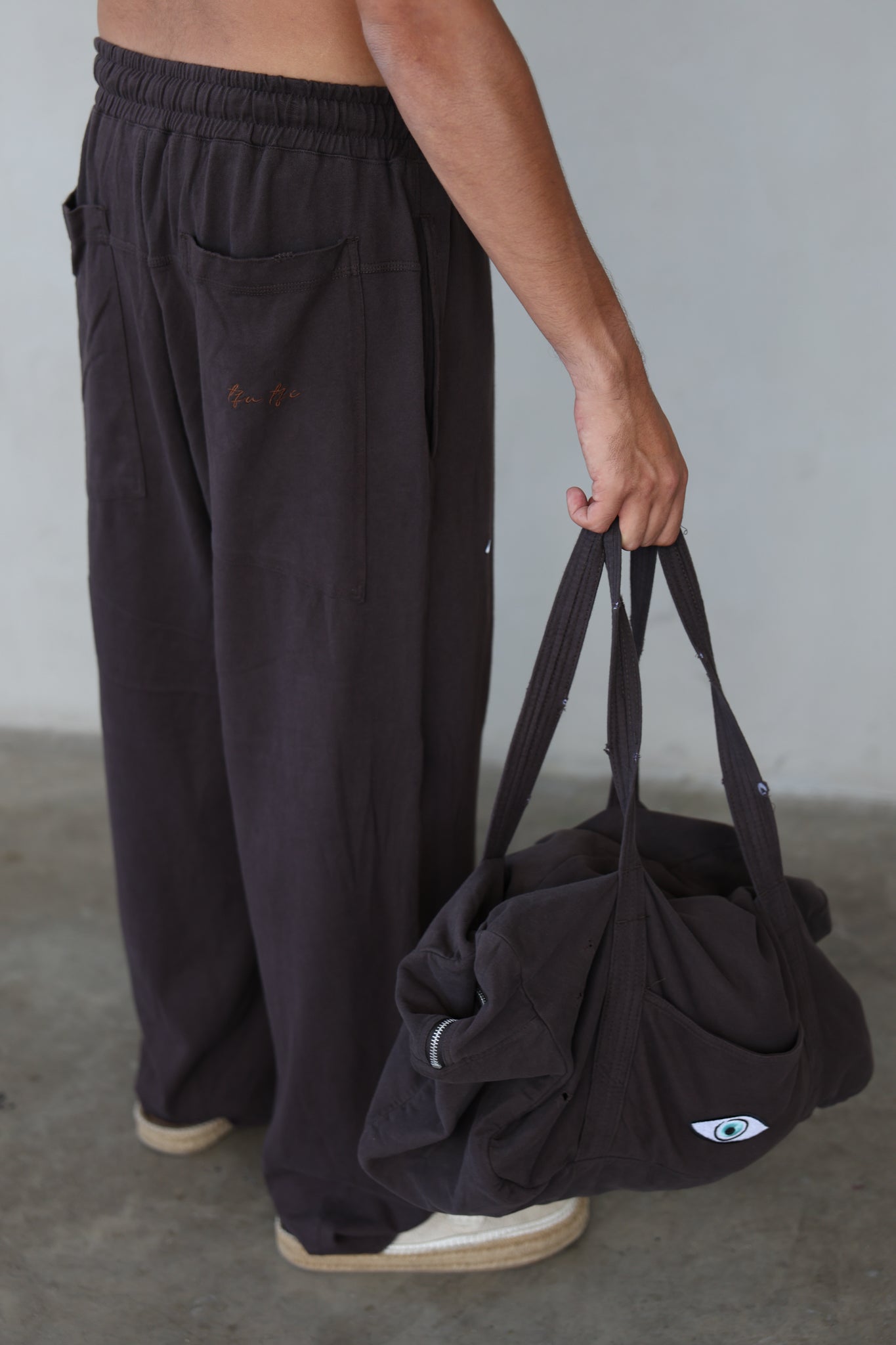 מכנס TIMELESS OVERSIZE חום