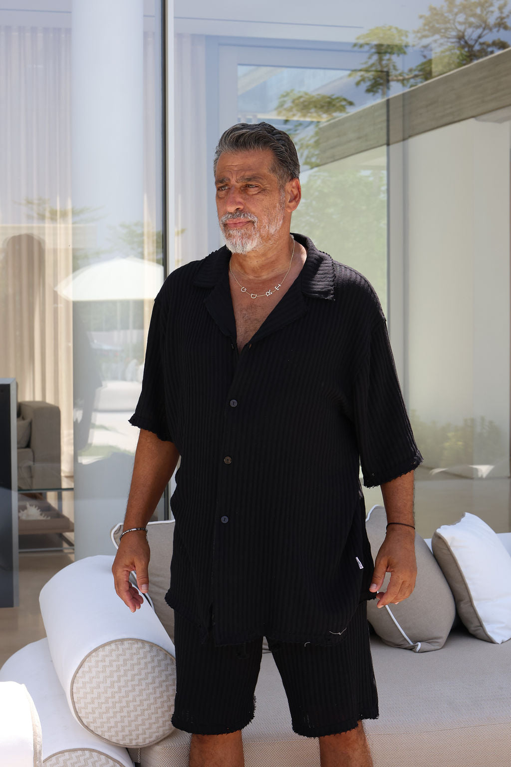 מכופתרת סריג פסים שחור