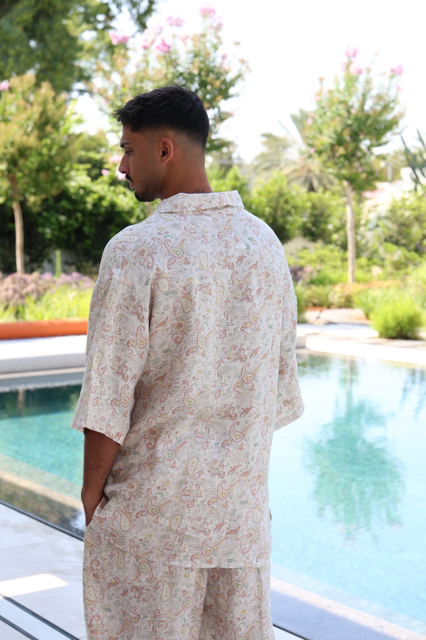 SHIRT RESORT