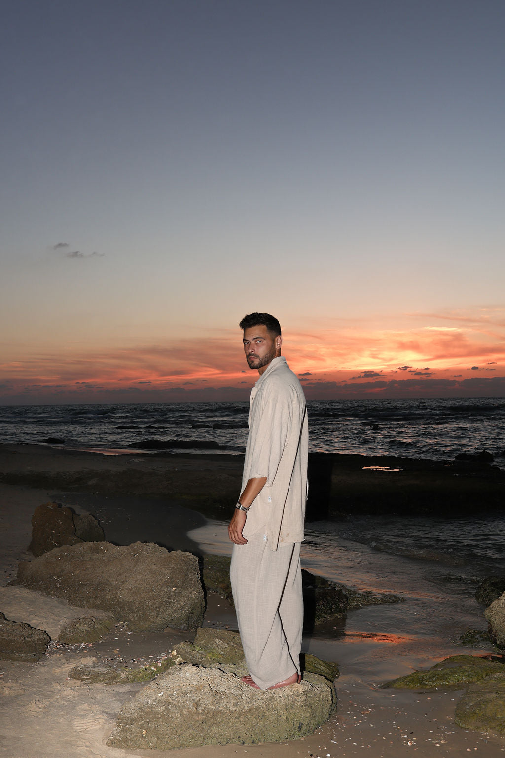 בז׳ COTTON מכופתרת קצרה פשתן