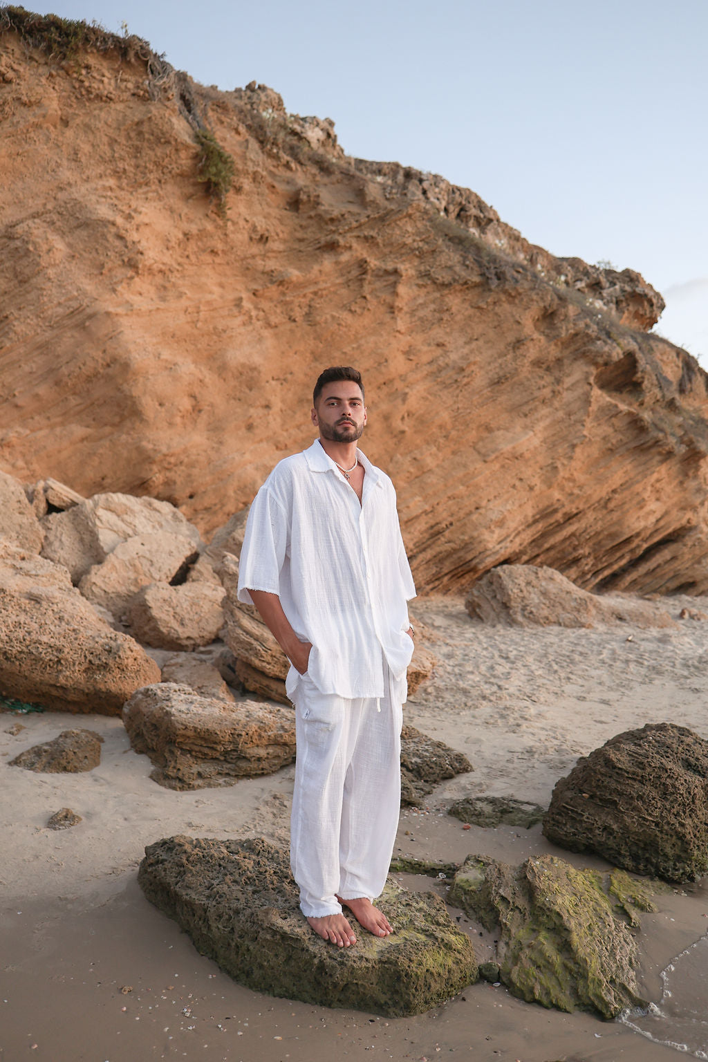 לבן COTTON מכופתרת קצרה פשתן